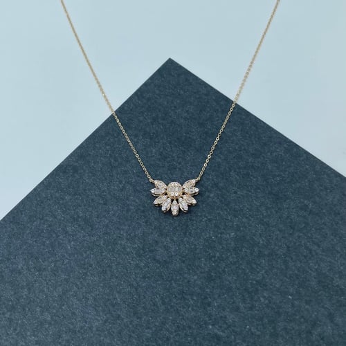 عقد ذهب أصفر عيار 18