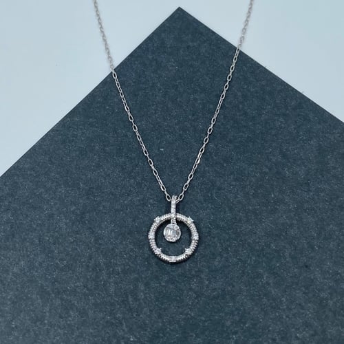 عقد ذهب أبيض عيار 18