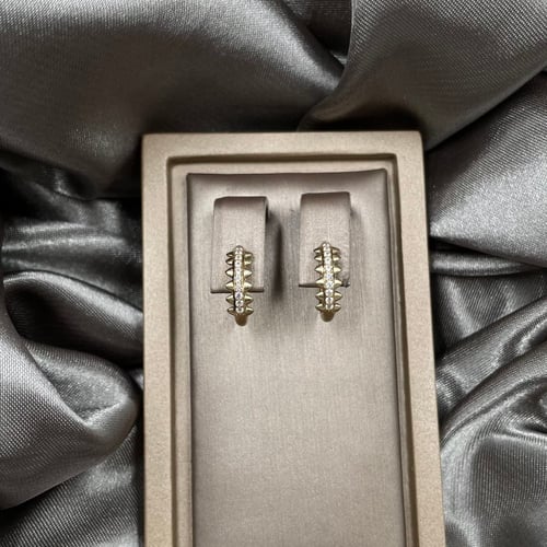 حلق ذهب أصفر عيار 18