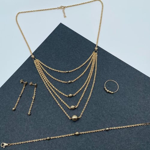 طقم ذهب أصفر عيار 18