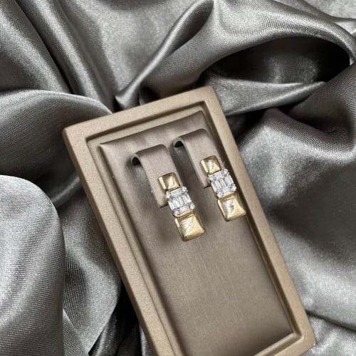 حلق ذهب أصفر عيار 18