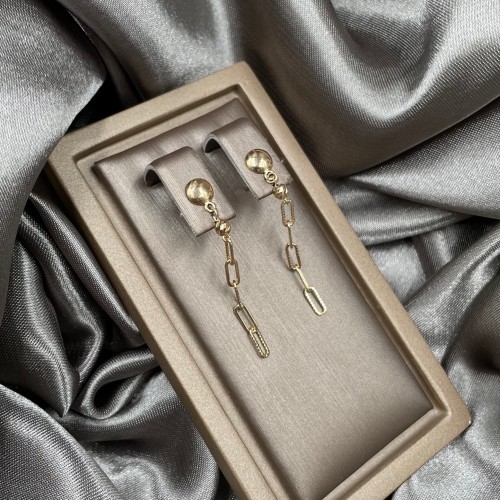 حلق ذهب أصفر عيار 18