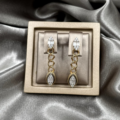 حلق ذهب أصفر عيار 18