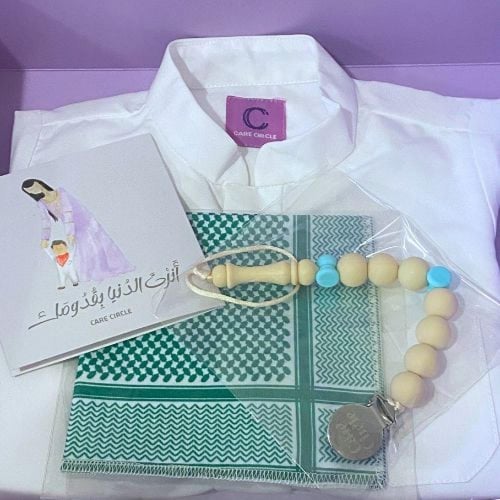 طقم اليوم الوطني | ثوب و مريلة و سبحة