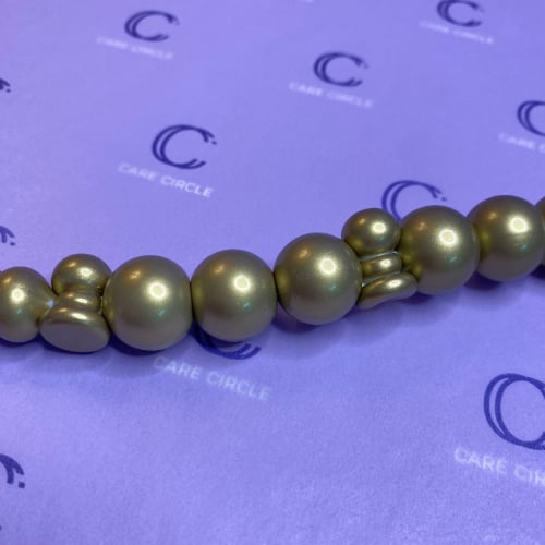 سبحة ذهب حامل للمصاصة |ذهبي سيليكون | أولاد و بنات