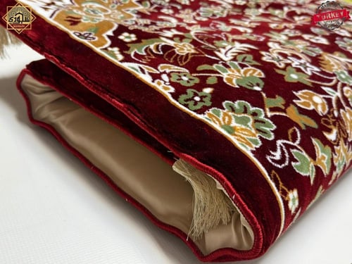 سجادة الروضة الشريفة حريرية ( نبيتي )