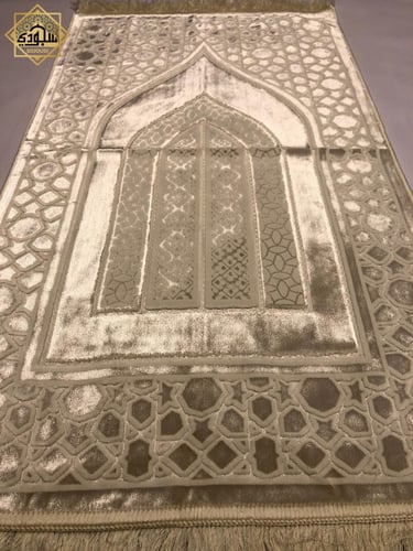 سجادة كالحرير فاخرة - سكري