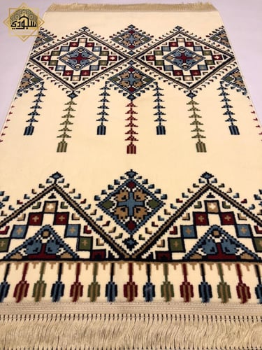 سجادة زخارف تراثية فاخرة ( سميكة 8 ملم)