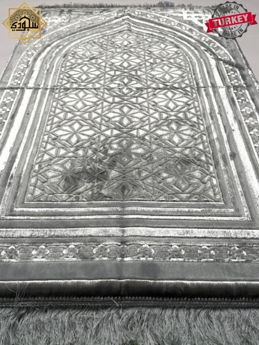 سجادة الروضة الشريفة حرير تركي ( رمادي مع سماوي)