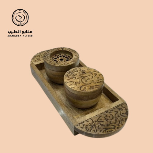 صحن مبخرة وعلبة بزخارف حروف عربية