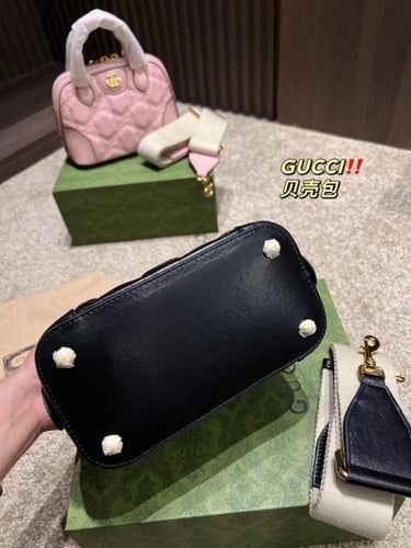 Gucci bag”52”-20x15cm