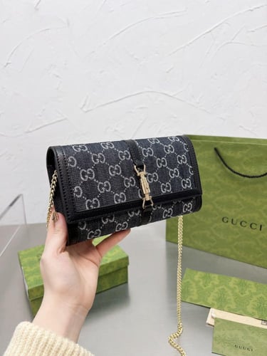 Gucci-76-Whox-20cm