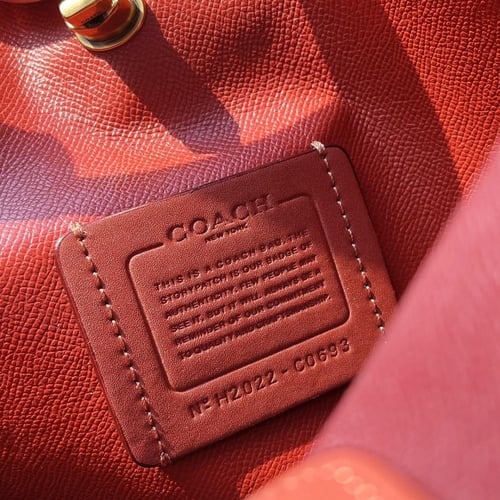 CoachW01-34.5x24.5x17.5