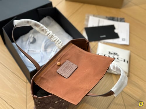 Coach-A|Wbox|23x20cm