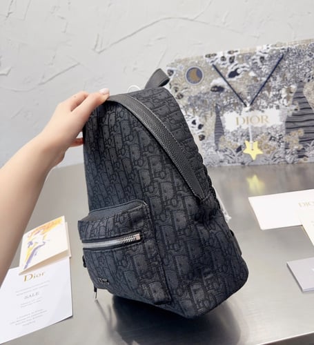 حقيبة ظهر Dior مقاس24*32