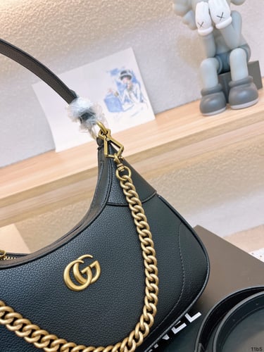 Gucci”*25*12.5” W box