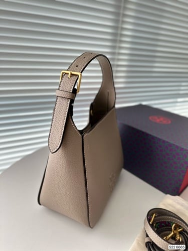 Toryburch41|24.5x17.5|Wbox