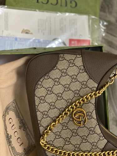Gucci”*25*12.5” W box