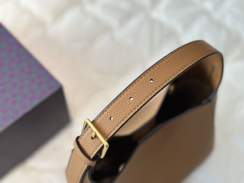 Toryburch42|24.5x17.5|Wbox