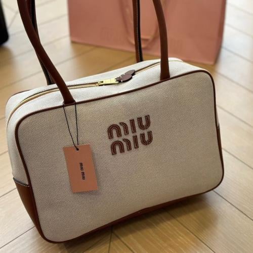 Miumiu78|35x22