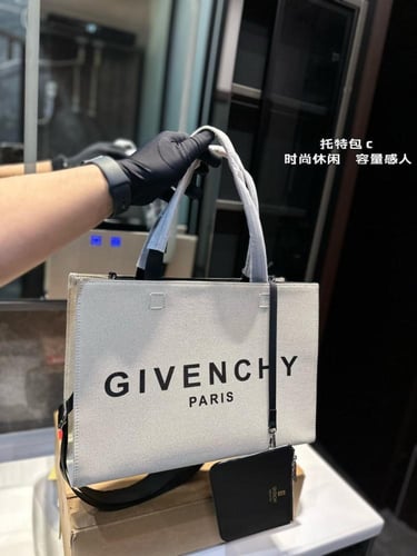 Totebag Givenchy495