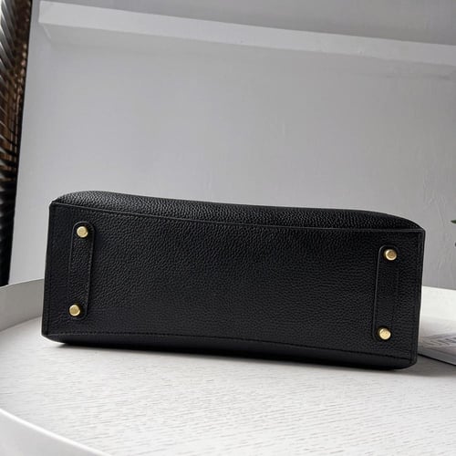 CoachW01-34.5x24.5x17.5