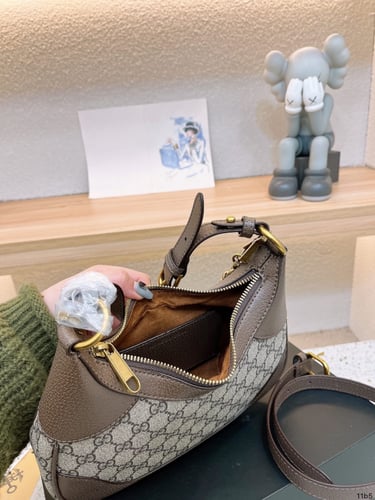 Gucci”*25*12.5” W box