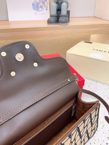 Valentino”26*16” W box