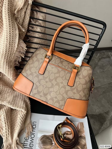 COACH*32*20” W box