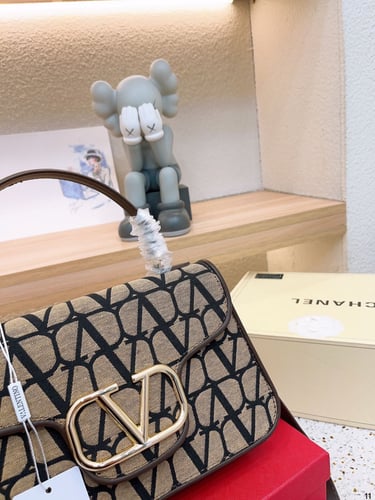 Valentino”26*16” W box