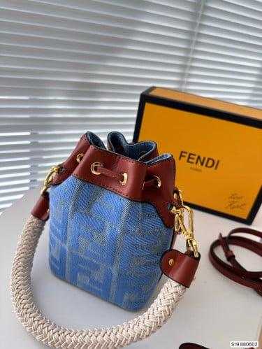 FENDI(12*17.5)Wbox