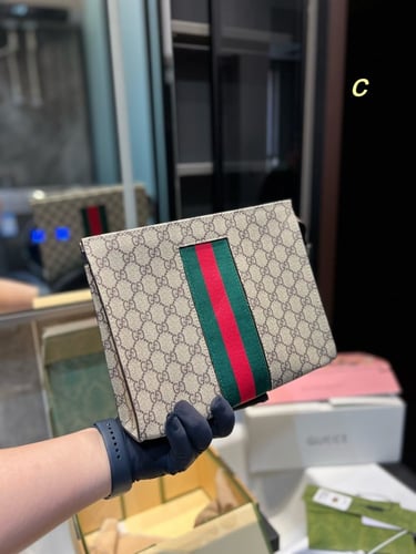 باوتشCucci”25*20” W box