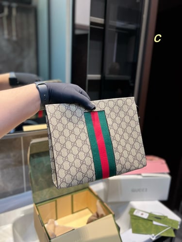 باوتشCucci”25*20” W box