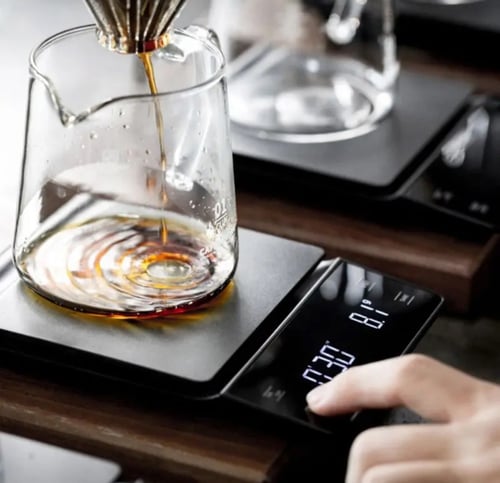 ميزان رقمي لحساب الجرامات والملي