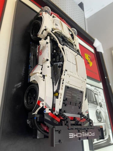 لوحة بورش الفاخرة لعشاق السيارات