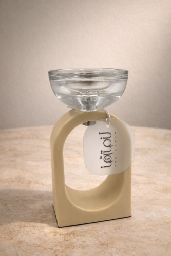 مبخرة عصرية بقاعدة بيج أنيقة ووعاء زجاجي شفاف