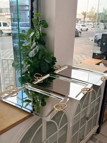 طقم صواني تقديم مرايا فاخر بمقابض ذهبية