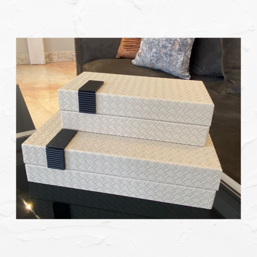 مجموعة علبة جلد لون بيج