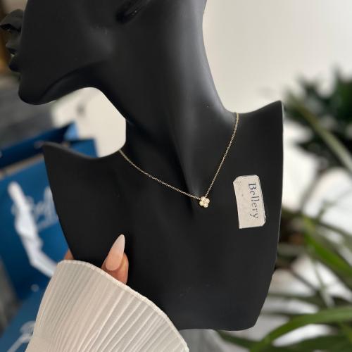 سلسال بوردة فضي ( مع كيس وعلبة الموضح بالصورة)