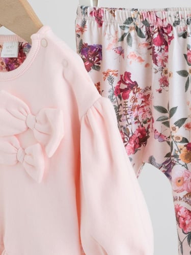 هدية مولودة شتوية نكست