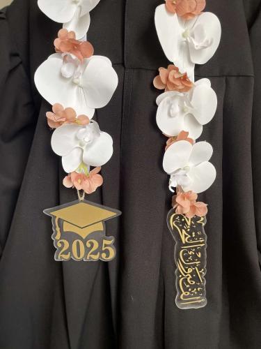 عقد تخرج ورد صناعي -٢-