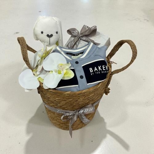 هدية مولود تيد بيكر