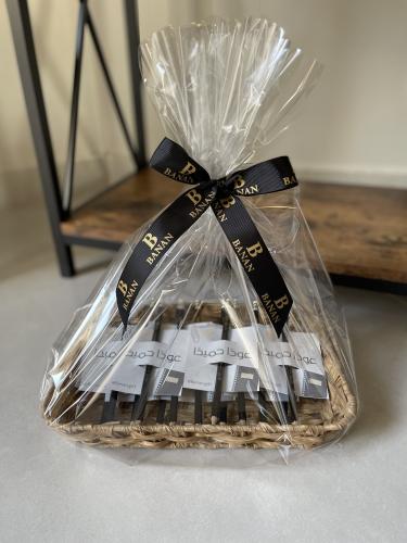 20 قلم عودا حميدا شامل السلة والتغليف