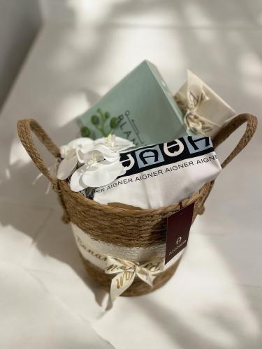 هدية مولود اقنر مع مجموعة عطور بلانكو | مميزة