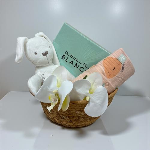 هدية مولودة عطور بيبي كلوكشن من بلانكو مع بدلة