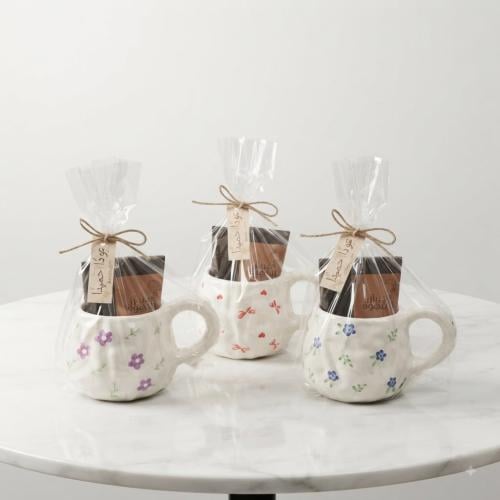 Eid gift mug with coffee, the title of the coffee