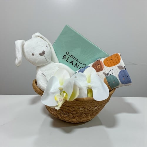 هدية مولود عطور بلانكو للاطفال مع بدلة