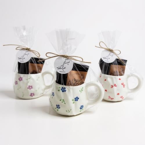 هدية العيد كوب مع قهوة عنوان القهوة