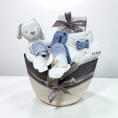 هدية مولود تيد بيكر مع شوز