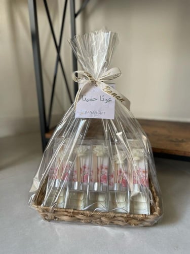 توزيعات ١٠ فواحات | يوم المعلم